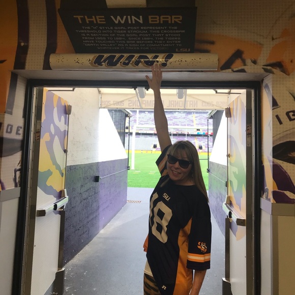 Meet your Posher, Cassondra - Picture 2 of 5